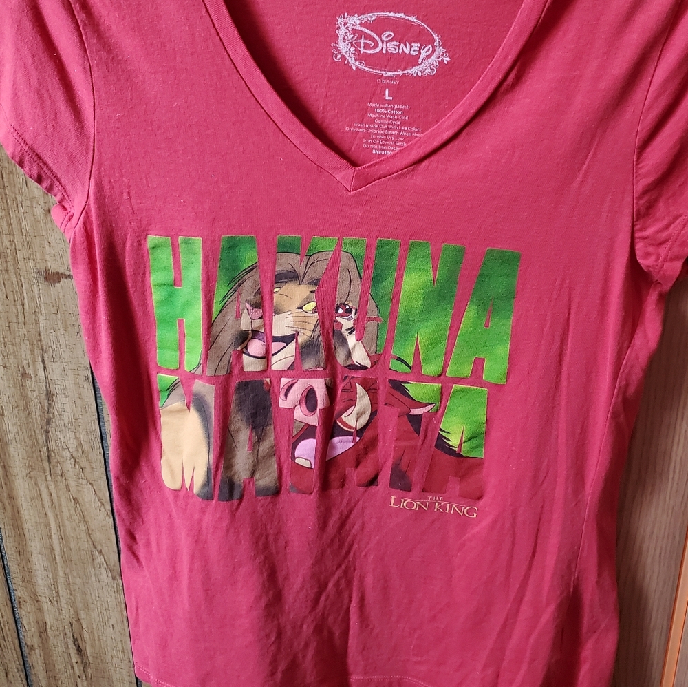 Disney Hakuna Matata shirt